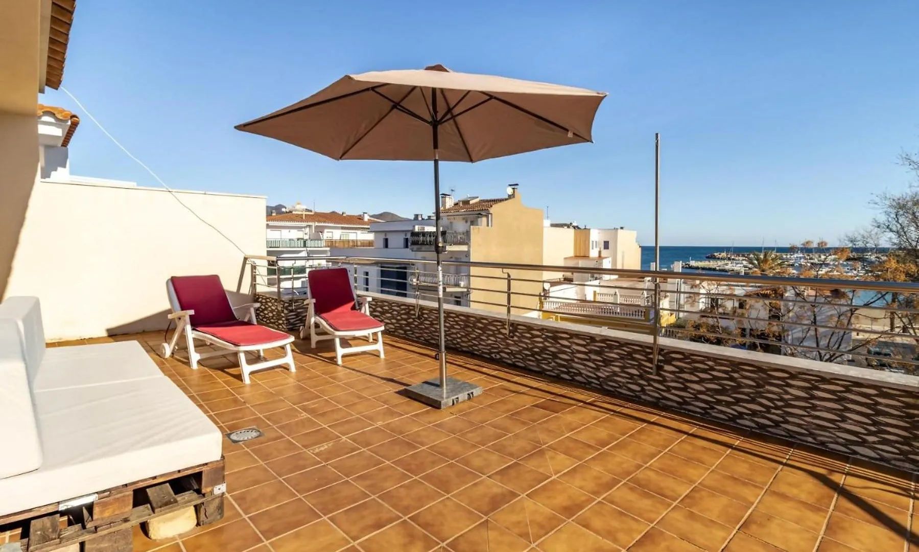 Port De Llanca 37 Atico Con Terraza Y Vista Al Mar Apartment Spain